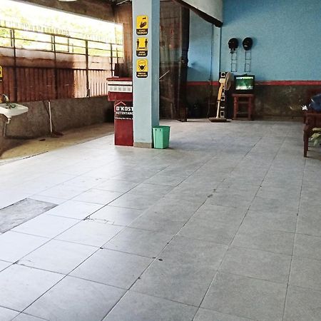 D'Kost Ketintang Hotel สุราบายา ภายนอก รูปภาพ
