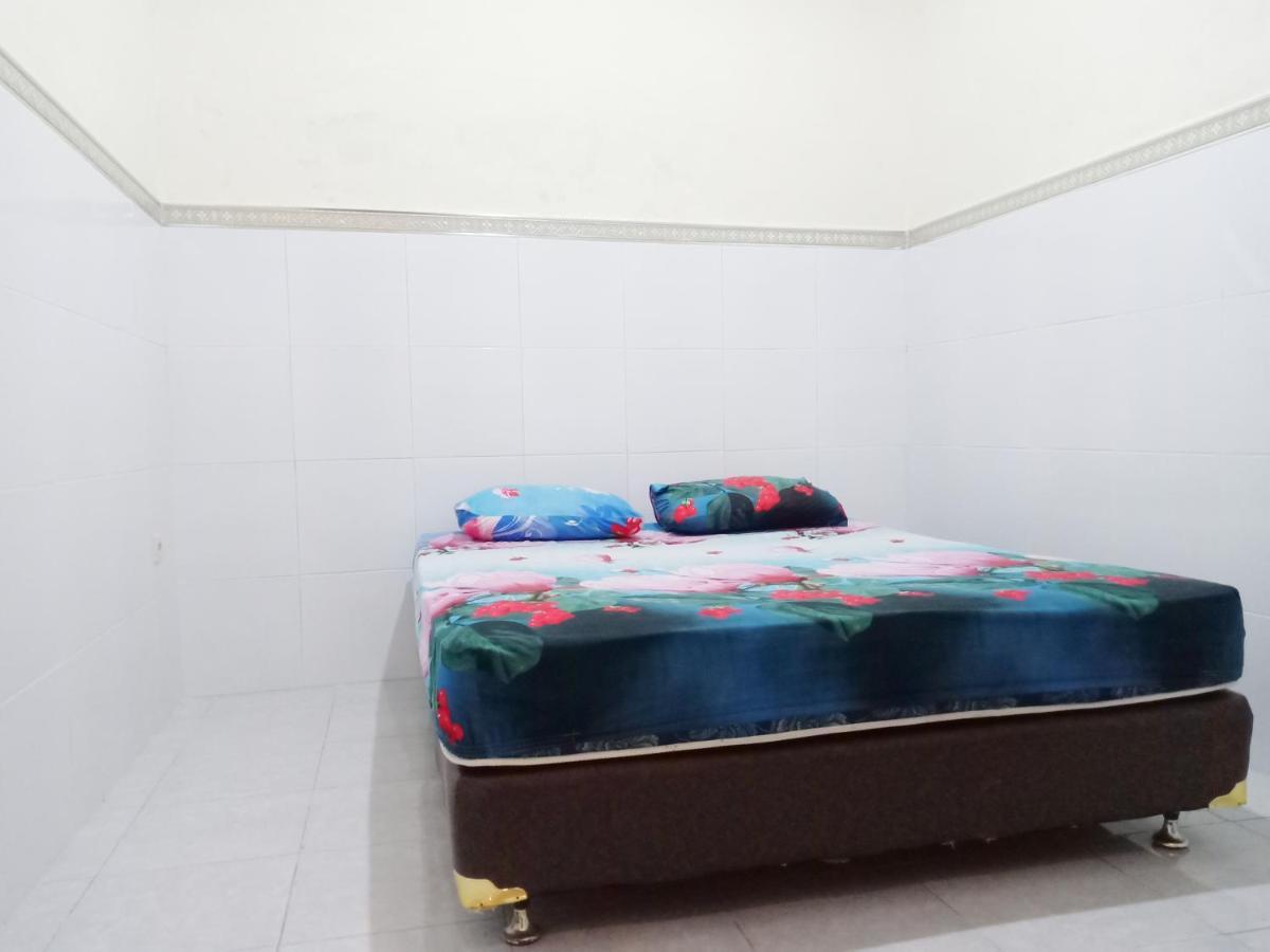 D'Kost Ketintang Hotel สุราบายา ภายนอก รูปภาพ