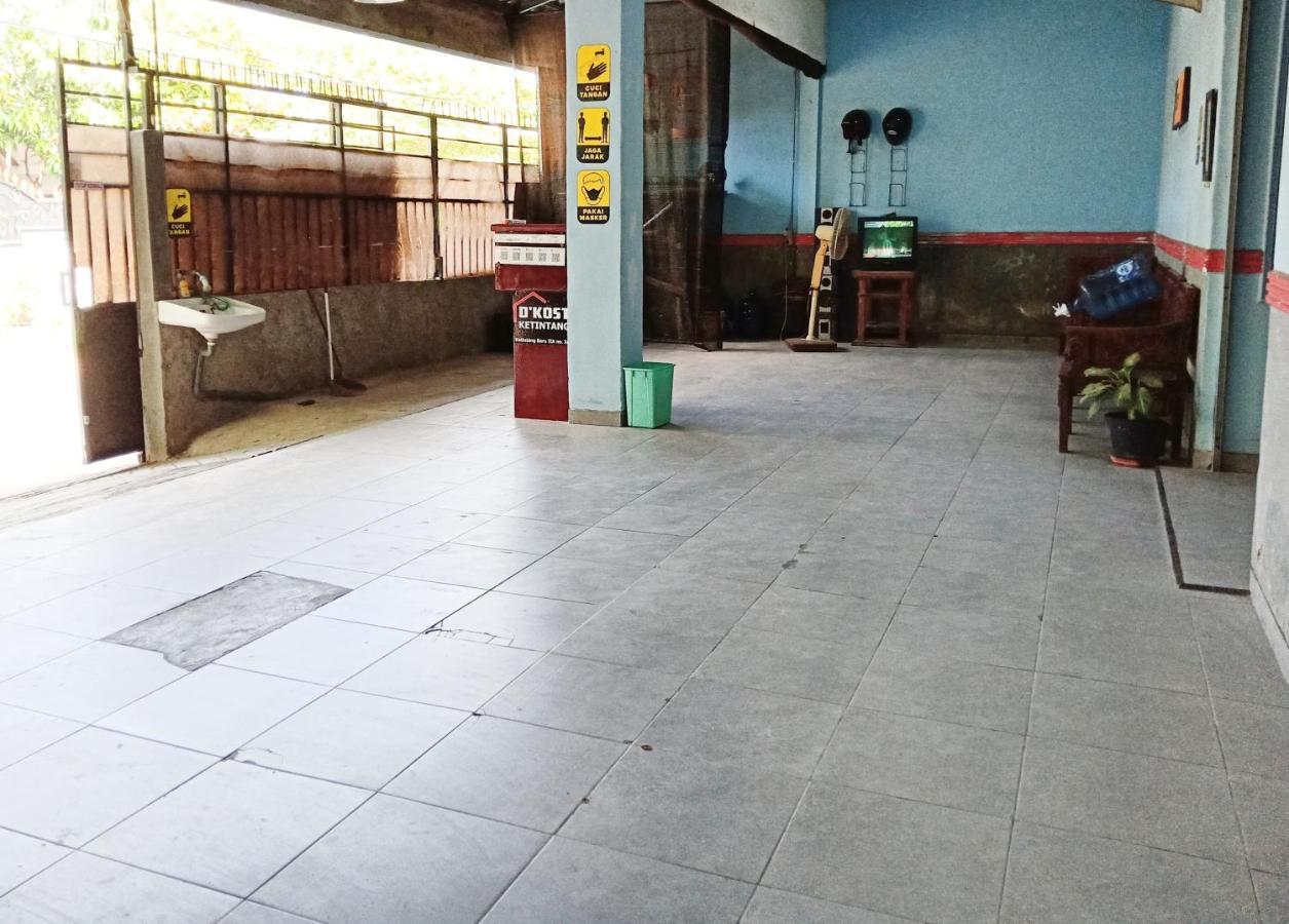 D'Kost Ketintang Hotel สุราบายา ภายนอก รูปภาพ